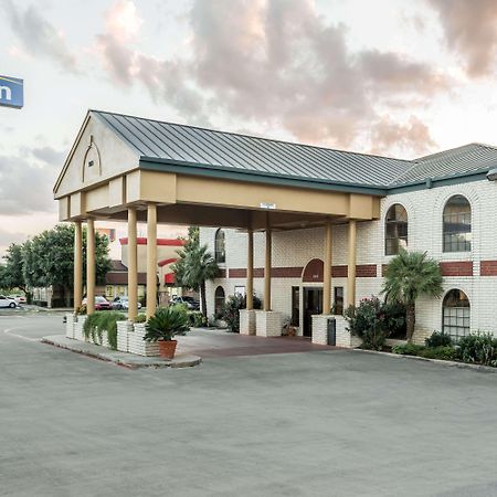 Days Inn By Wyndham New Braunfels Ngoại thất bức ảnh