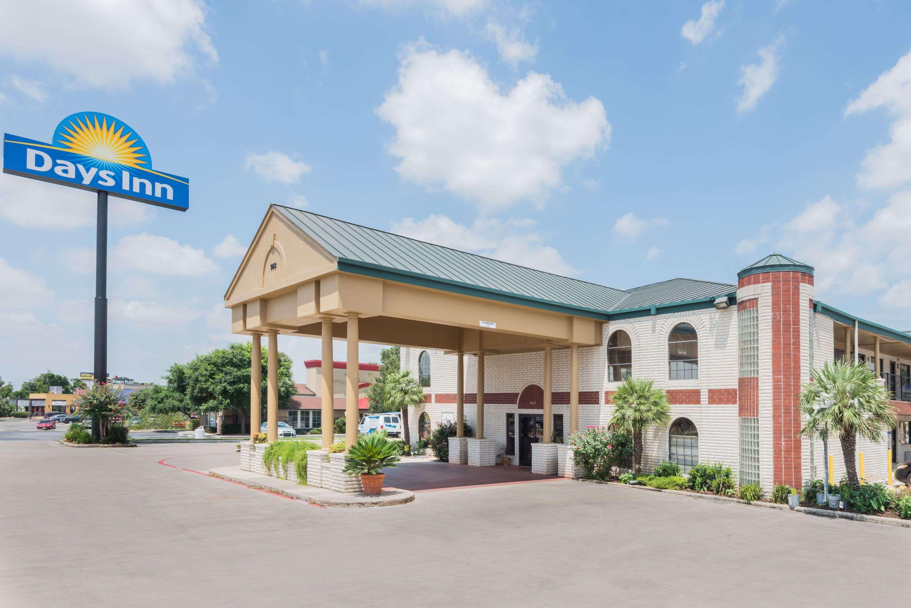 Days Inn By Wyndham New Braunfels Ngoại thất bức ảnh