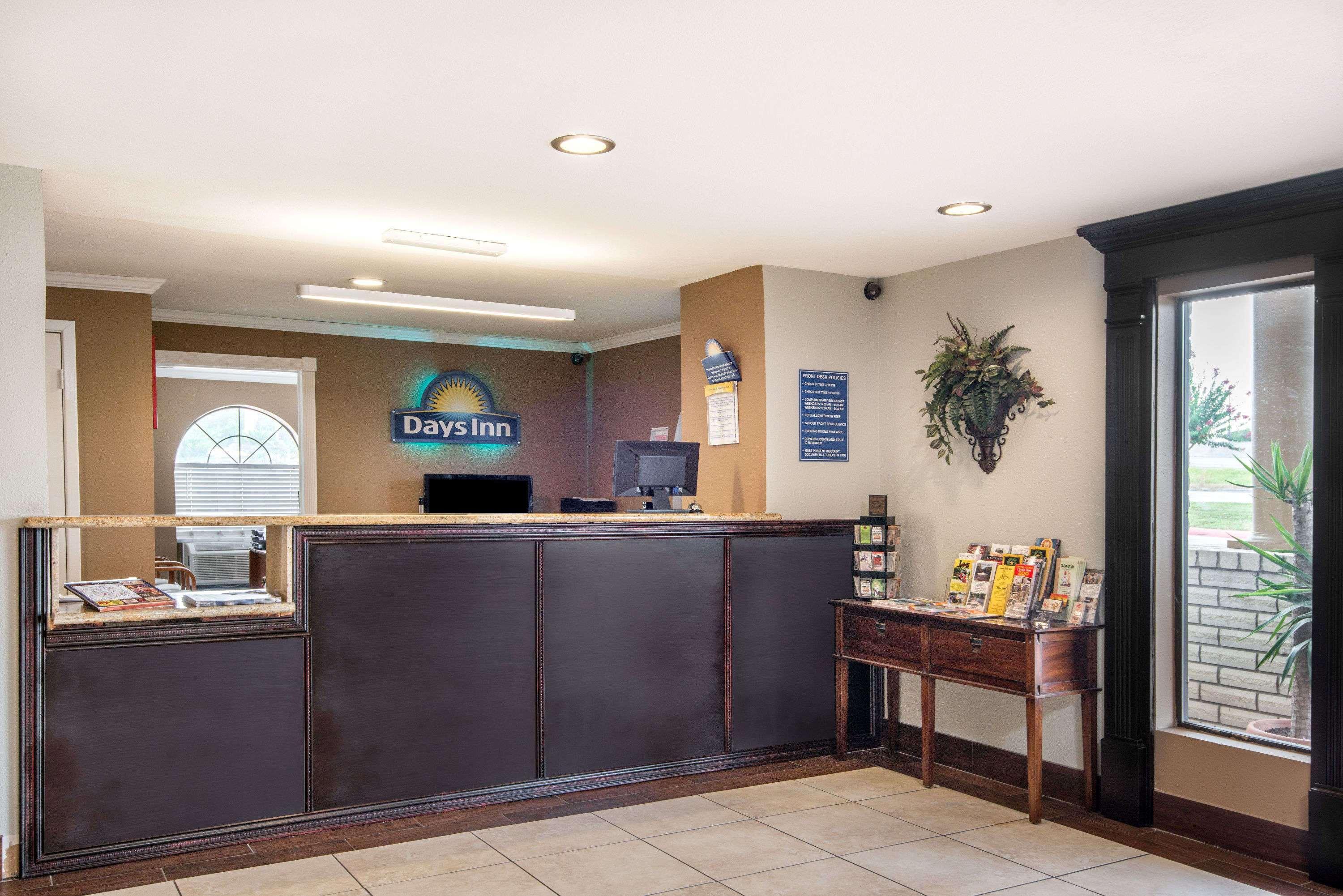 Days Inn By Wyndham New Braunfels Ngoại thất bức ảnh